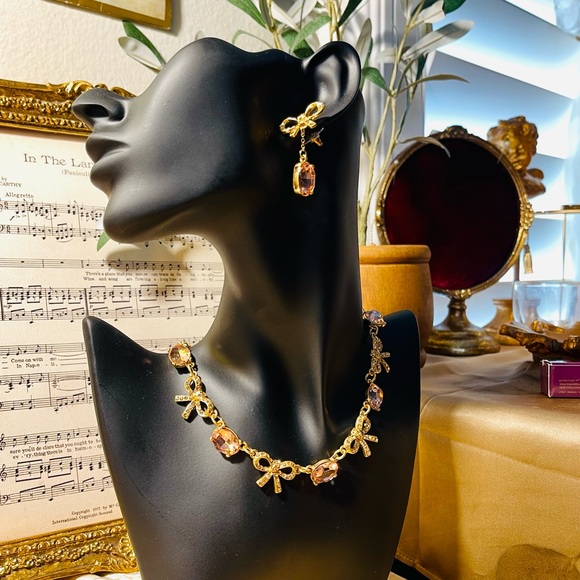 Oscar de la Renta Crystals bow 🎀 Earrings Gold Plate Pink - Picture 3 of 3